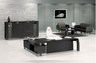 Codutti辦公家具黑色辦公區