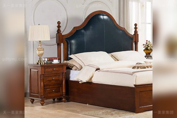 高端大宅家具優質橡膠木好實木三抽床頭柜橡膠木全實木三抽床頭柜