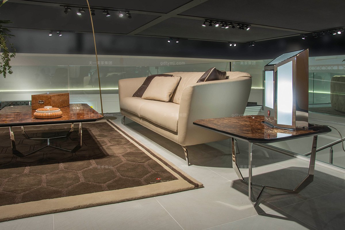 世界名貴奢華豪宅家具品牌蘭博基尼時尚現代米黃色真皮沙發