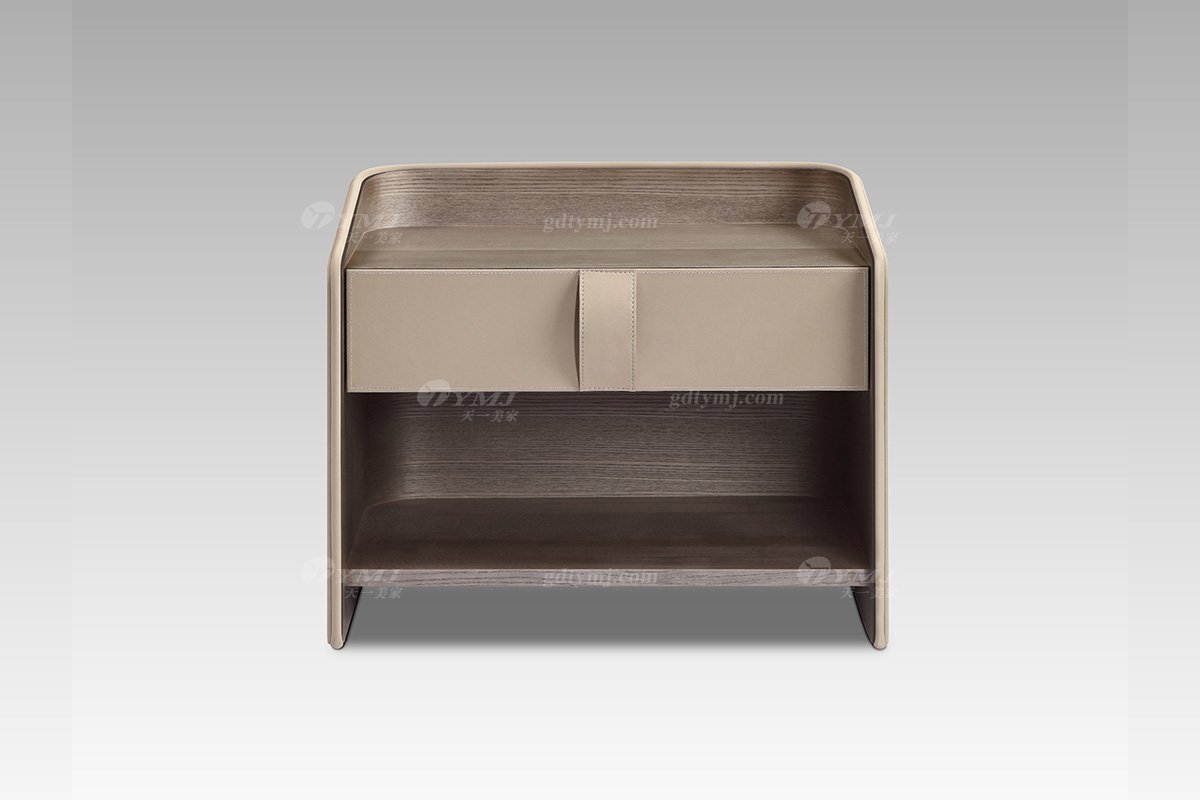 現代輕奢時尚高端淺咖色磨砂超纖皮床頭柜