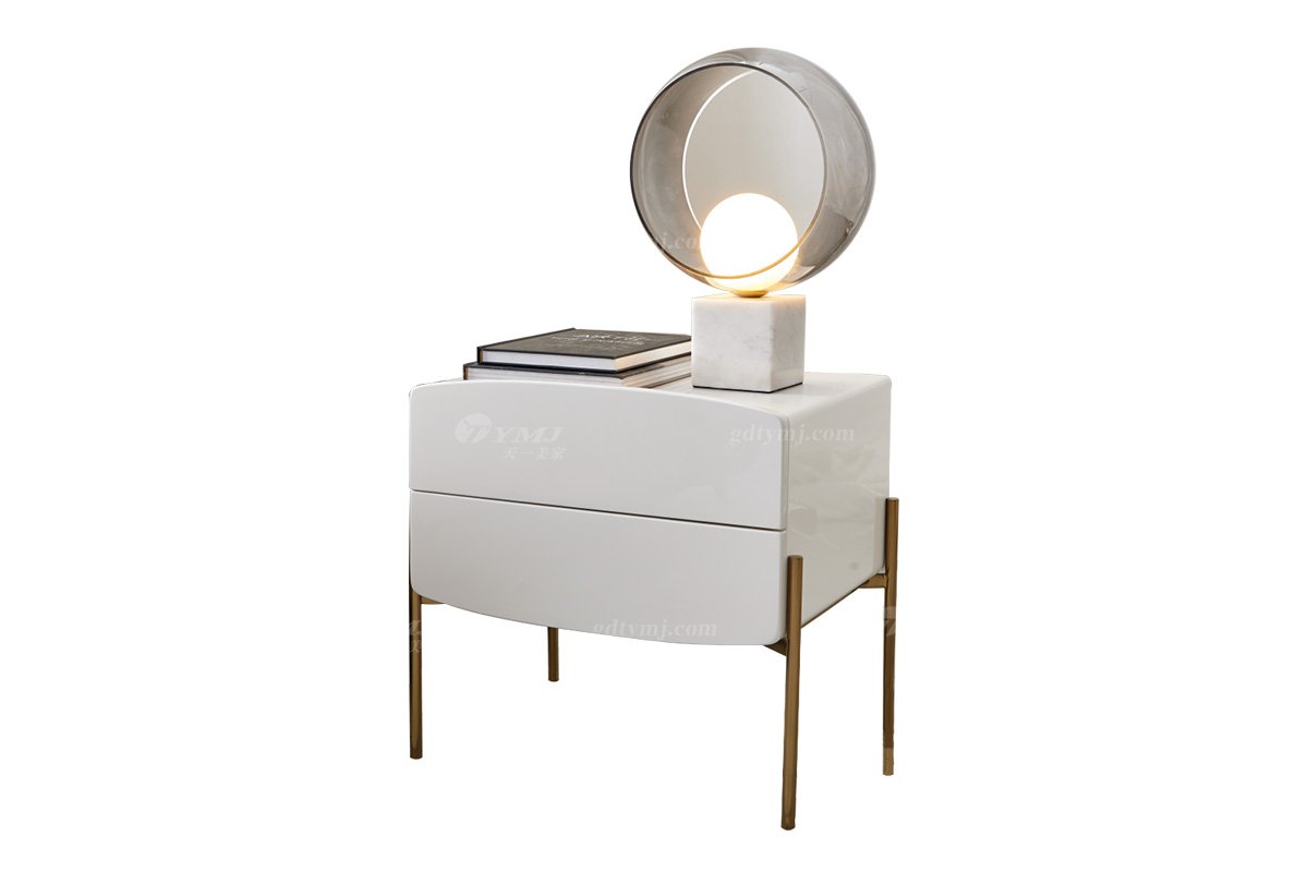 極簡風格家具高端別墅會所大宅簡約E1級環保板+不銹鋼床頭柜